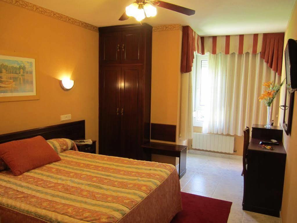 Hotel Bahia Gijón Exteriör bild